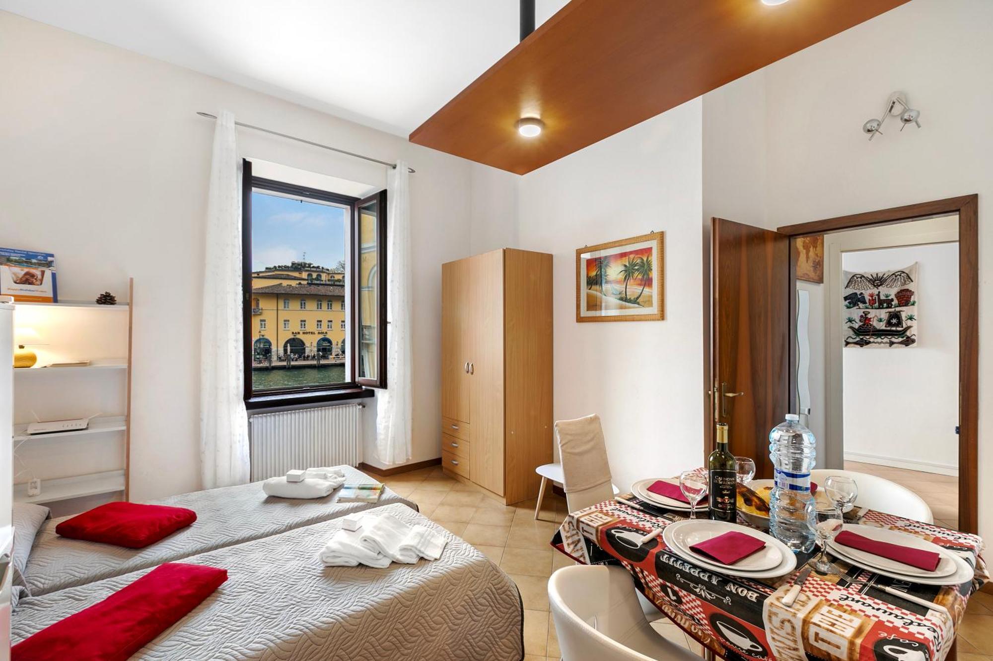 View Historical Center - Happy Apartment Riva del Garda